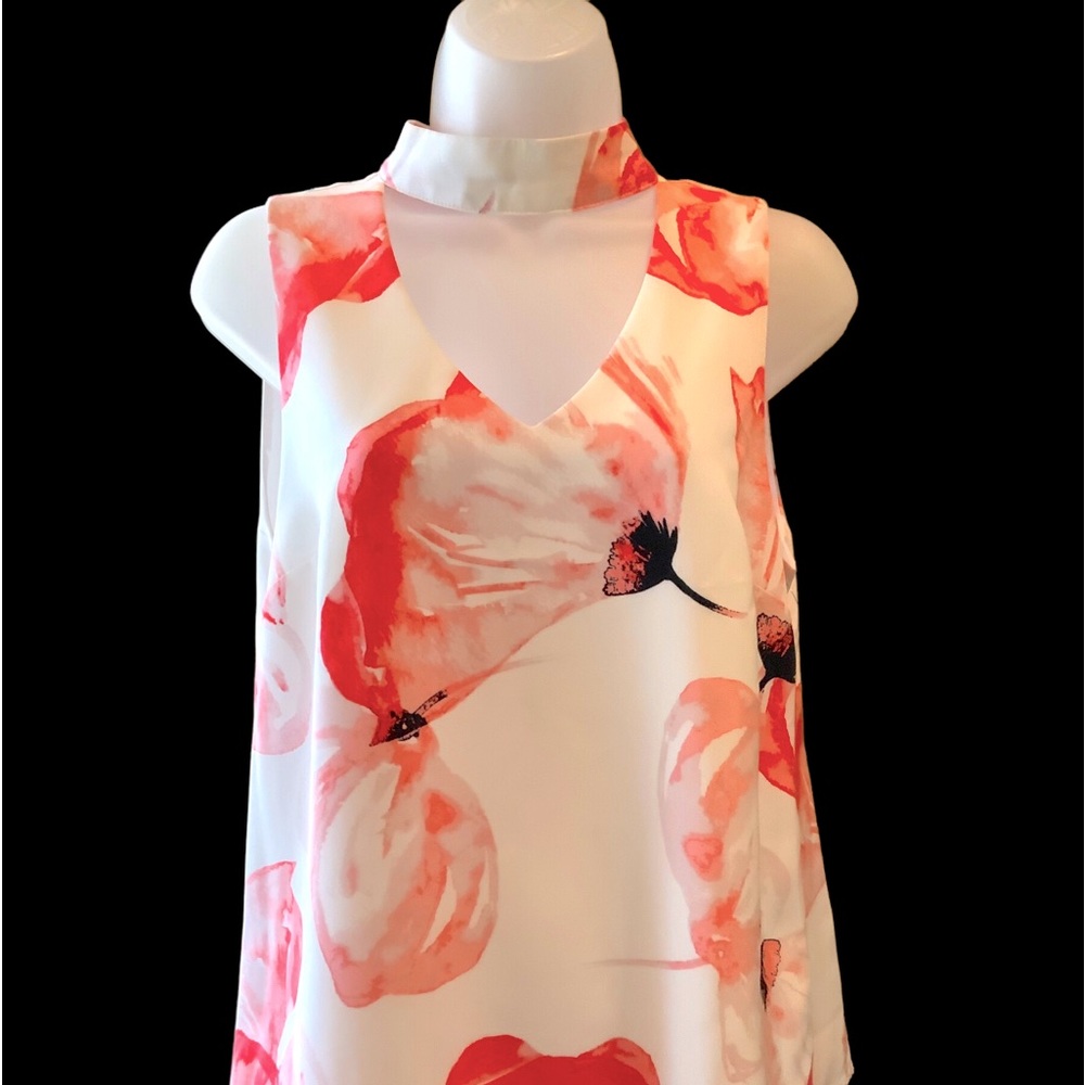 H By Halston Top Flower Detail  Sleeveless Collar Cutout In Front Lined Size SP